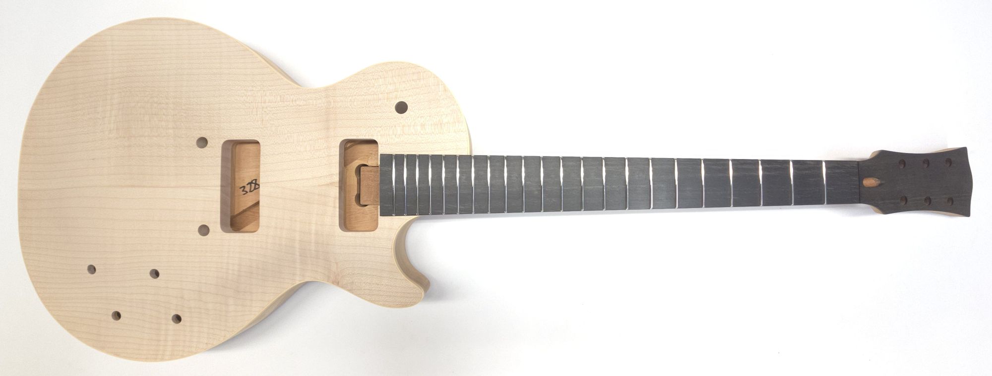 59 Carved Top - P90 - Cream Binding - Ebony